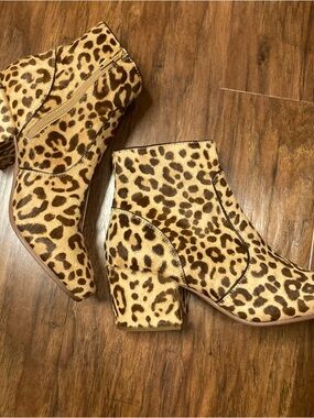 Steve Madden Ankle Boots Leopard Cheetah Animal Print Women’s Size 7 Block Heels